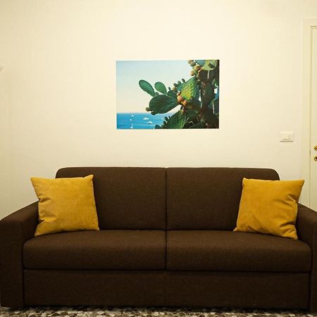 Cityflat Guest House Bari Exteriör bild