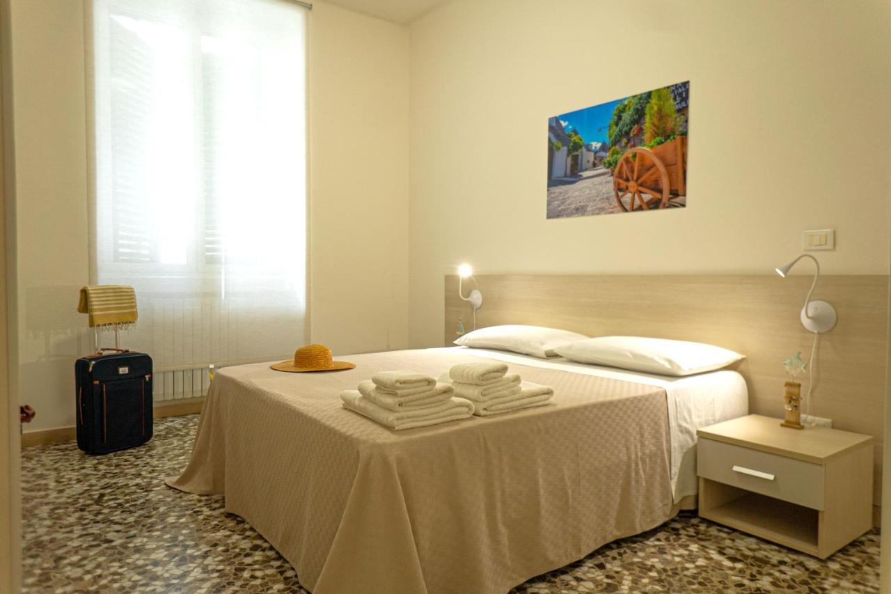 Cityflat Guest House Bari Exteriör bild