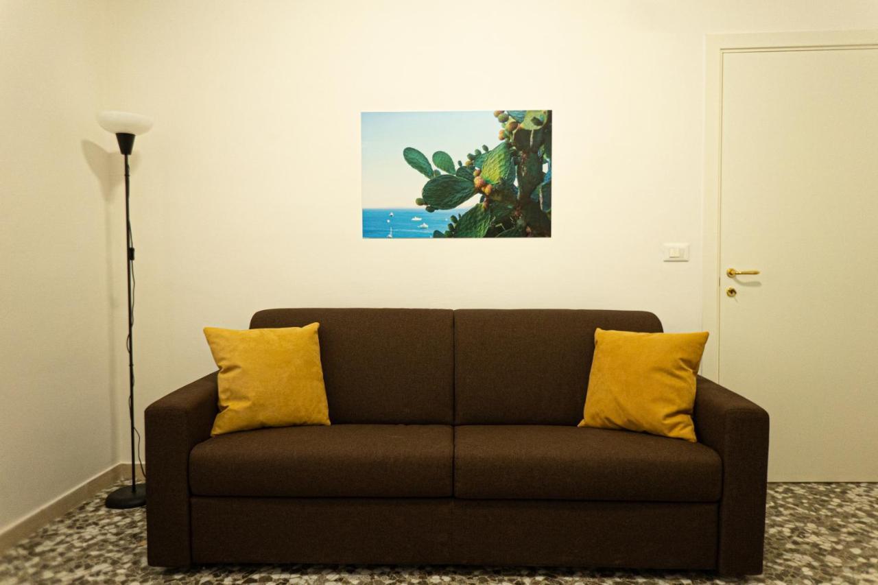 Cityflat Guest House Bari Exteriör bild
